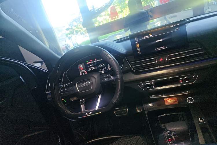 Used Audi Q5L 2024 40 TFSI Luxury Dynamic Edition Steering Wheel