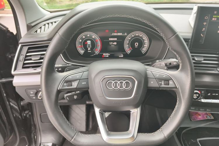 Used Audi Q5L 2024 40 TFSI Fashion Dynamic Model Steering Wheel