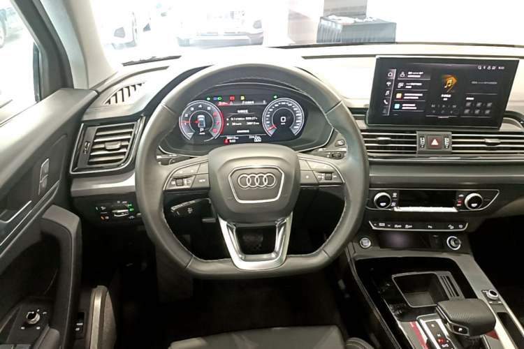 Used Audi Q5L 2024 40 TFSI Fashion Dynamic Model Steering Wheel