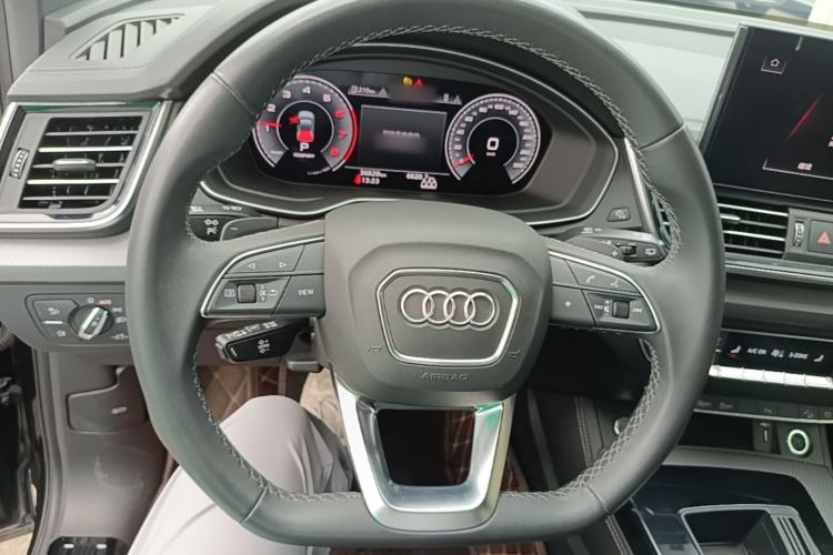 Used Audi Q5L 2024 40 TFSI Luxury Dynamic Edition Steering Wheel