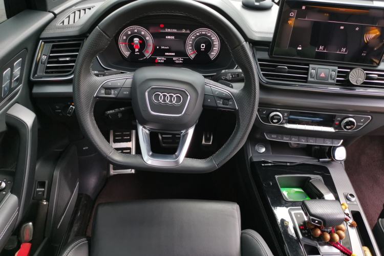 Used Audi Q5L 2024 45 TFSI Luxury Dynamic Model Steering Wheel