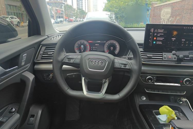 Used Audi Q5L 2024 40 TFSI Fashion Dynamic Model Steering Wheel