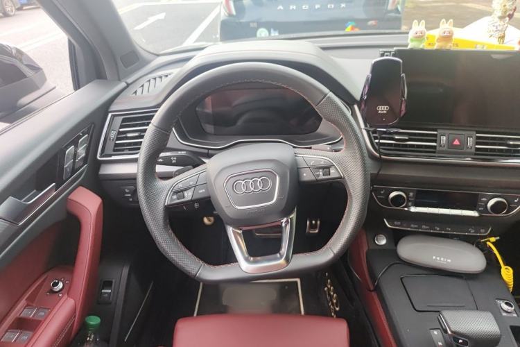 Used Audi Q5L 2024 45 TFSI Luxury Dynamic Model Steering Wheel
