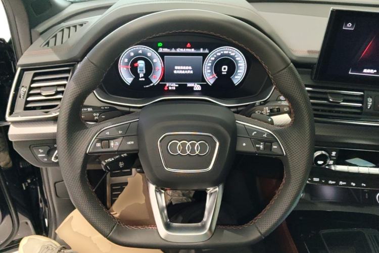 Used Audi Q5L 2024 45 TFSI Luxury Dynamic Model Steering Wheel