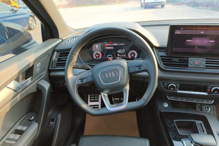 Used Audi Q5L 2024 40 TFSI Luxury Dynamic Edition Steering Wheel
