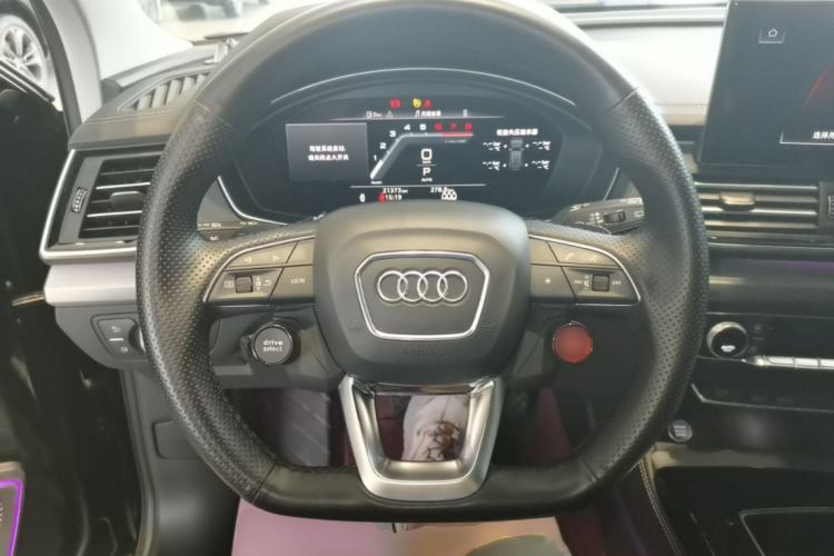 Used Audi Q5L 2024 40 TFSI Fashion Dynamic Model Steering Wheel