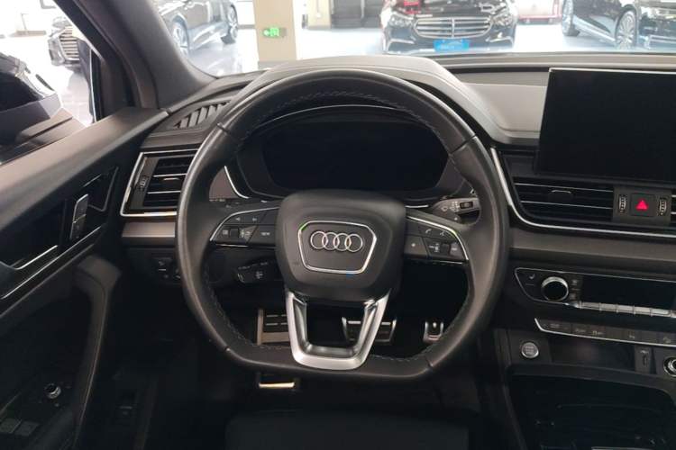 Used Audi Q5L 2024 40 TFSI Luxury Dynamic Edition Steering Wheel