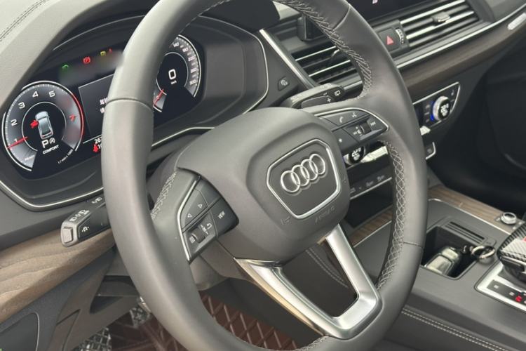 Used Audi Q5L 2024 40 TFSI Luxury Prestige Edition Steering Wheel