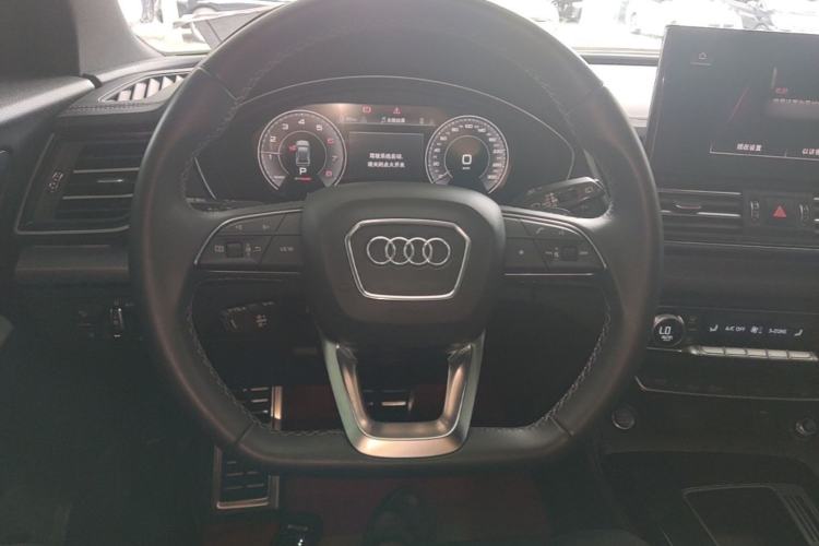 Used Audi Q5L 2024 40 TFSI Luxury Dynamic Edition Steering Wheel
