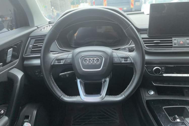 Used Audi Q5L 2024 40 TFSI Fashion Dynamic Model Steering Wheel