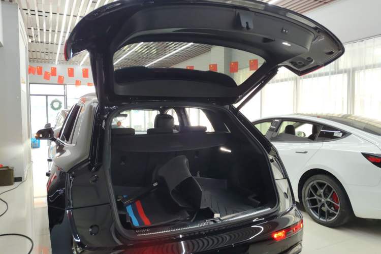 Used Audi Q5L 2024 40 TFSI Luxury Dynamic Edition Trunk