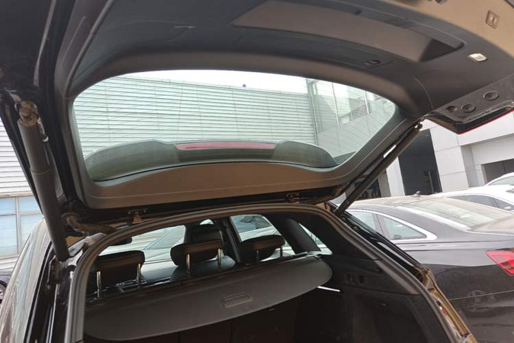 Used Audi Q5L 2024 40 TFSI Luxury Dynamic Edition Trunk