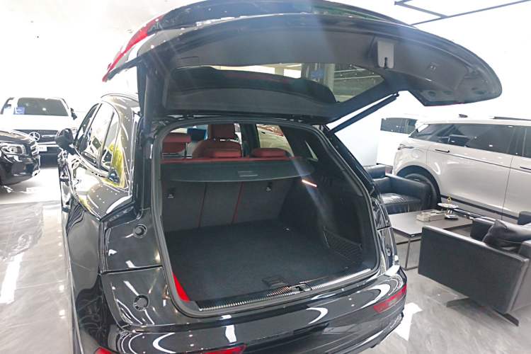 Used Audi Q5L 2024 40 TFSI Luxury Dynamic Edition Trunk