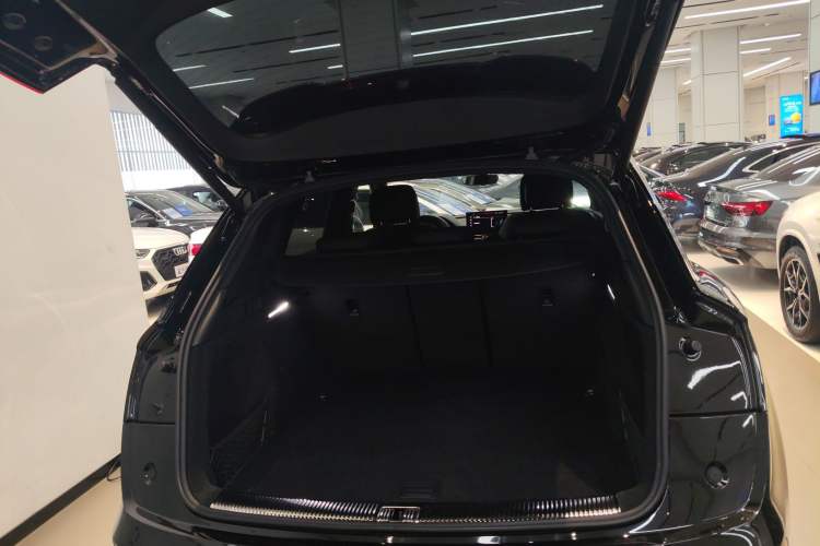 Used Audi Q5L 2024 40 TFSI Luxury Dynamic Edition Trunk