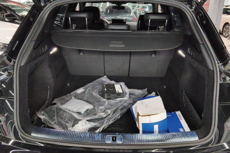 Used Audi Q5L 2024 40 TFSI Luxury Dynamic Edition Trunk