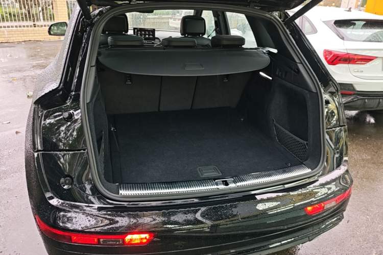 Used Audi Q5L 2024 40 TFSI Luxury Dynamic Edition Trunk