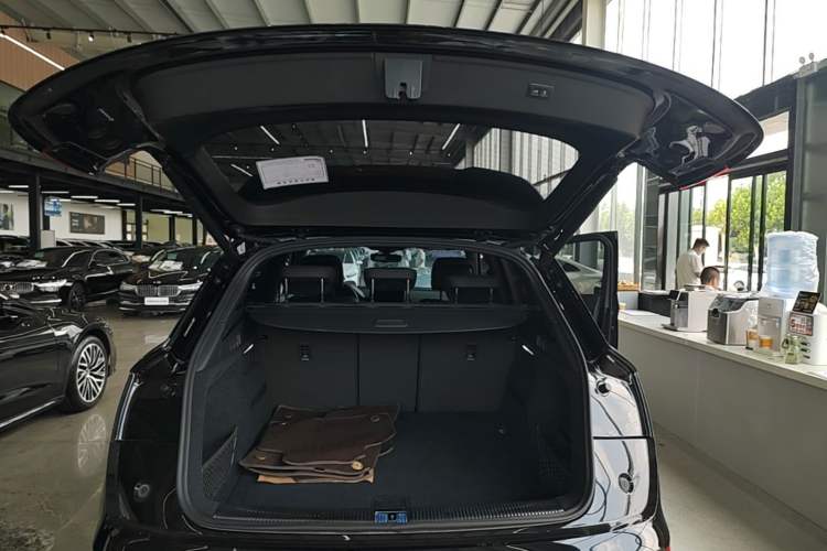 Used Audi Q5L 2024 40 TFSI Luxury Dynamic Edition Trunk