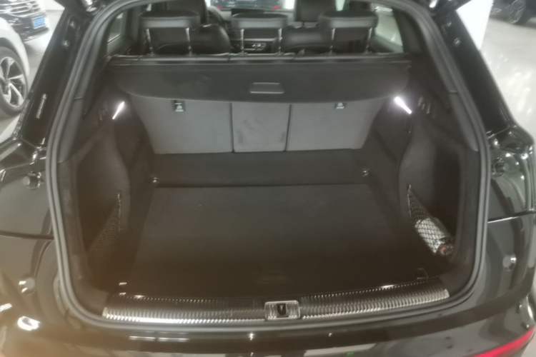 Used Audi Q5L 2024 40 TFSI Luxury Dynamic Edition Trunk