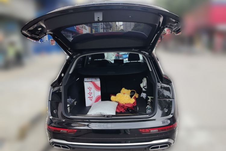 Used Audi Q5L 2024 40 TFSI Fashion Dynamic Model Trunk