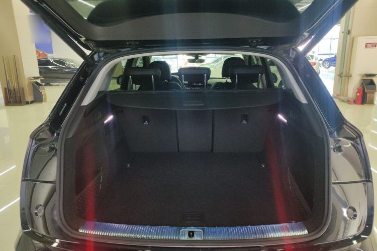 Used Audi Q5L 2024 40 TFSI Fashion Dynamic Model Trunk