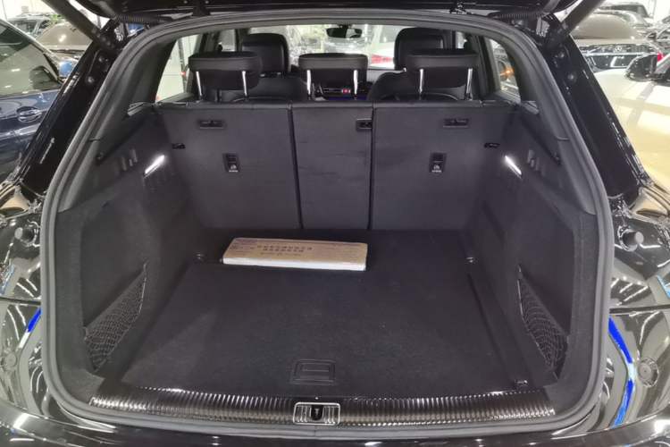 Used Audi Q5L 2024 45 TFSI Luxury Dynamic Model Trunk