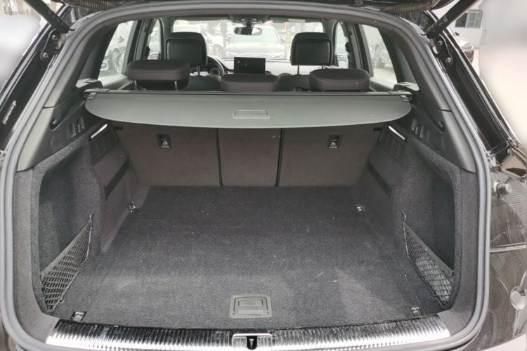 Used Audi Q5L 2024 45 TFSI Luxury Dynamic Model Trunk