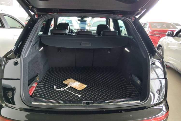 Used Audi Q5L 2024 40 TFSI Luxury Dynamic Edition Trunk