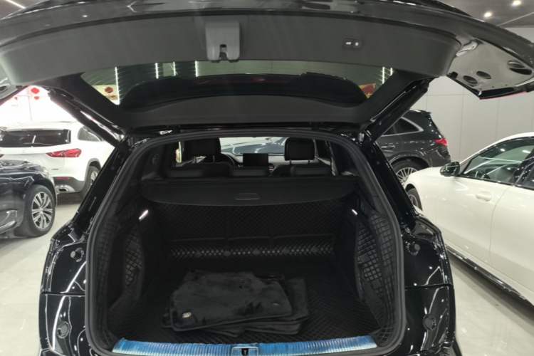 Used Audi Q5L 2024 45 TFSI Luxury Dynamic Model Trunk