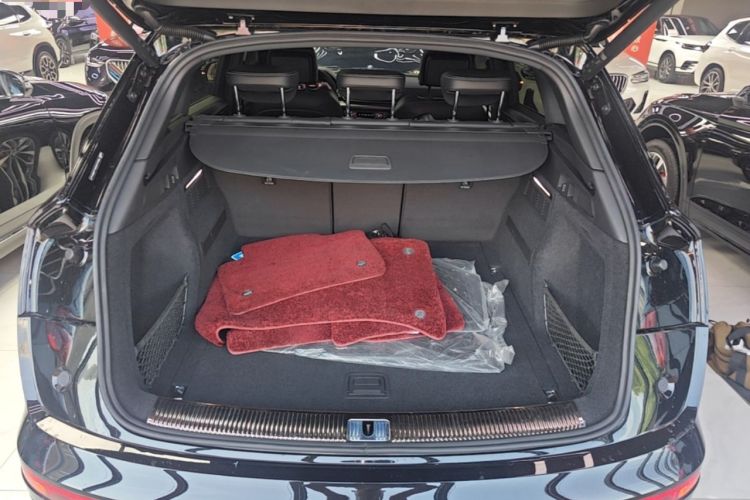 Used Audi Q5L 2024 40 TFSI Luxury Dynamic Edition Trunk