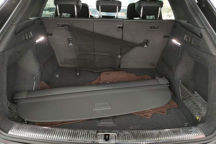 Used Audi Q5L 2024 40 TFSI Luxury Dynamic Edition Trunk