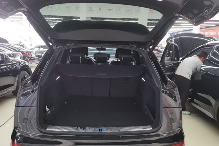 Used Audi Q5L 2024 40 TFSI Luxury Dynamic Edition Trunk