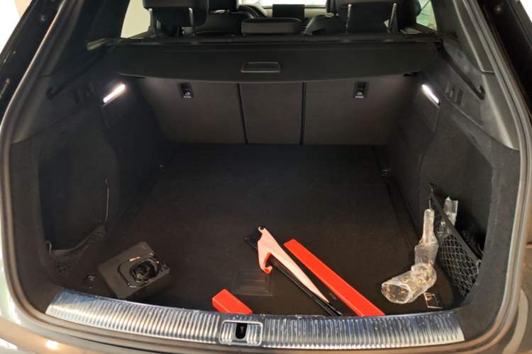 Used Audi Q5L 2024 40 TFSI Luxury Dynamic Edition Trunk