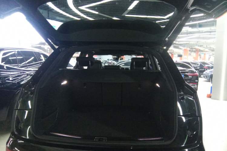 Used Audi Q5L 2024 40 TFSI Luxury Dynamic Edition Trunk