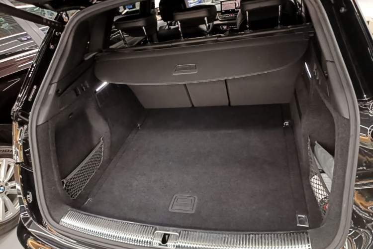 Used Audi Q5L 2024 45 TFSI Luxury Dynamic Model Trunk