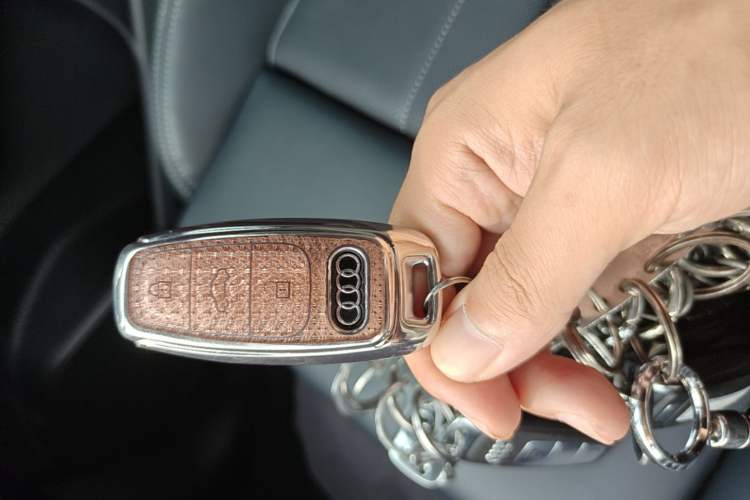 Used Audi Q5L 2024 40 TFSI Luxury Dynamic Edition Vehicle Key