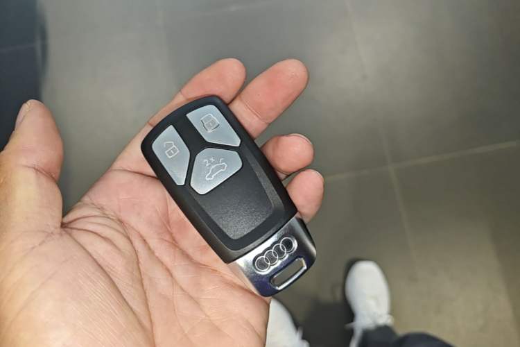 Used Audi Q5L 2024 45 TFSI Luxury Dynamic Model Vehicle Key