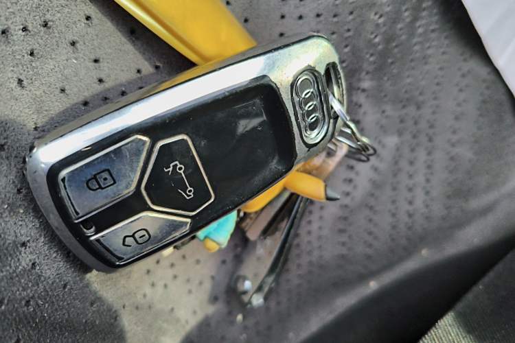 Used Audi Q5L 2024 40 TFSI Luxury Dynamic Edition Vehicle Key