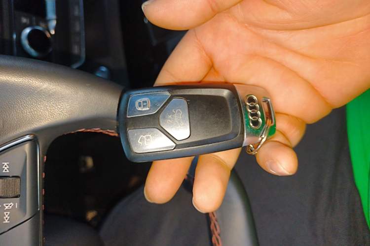 Used Audi Q5L 2024 40 TFSI Luxury Dynamic Edition Vehicle Key