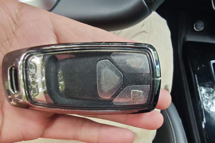 Used Audi Q5L 2024 45 TFSI Luxury Dynamic Model Vehicle Key