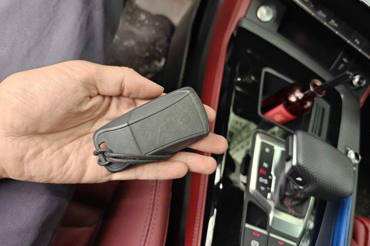 Used Audi Q5L 2024 40 TFSI Luxury Dynamic Edition Vehicle Key