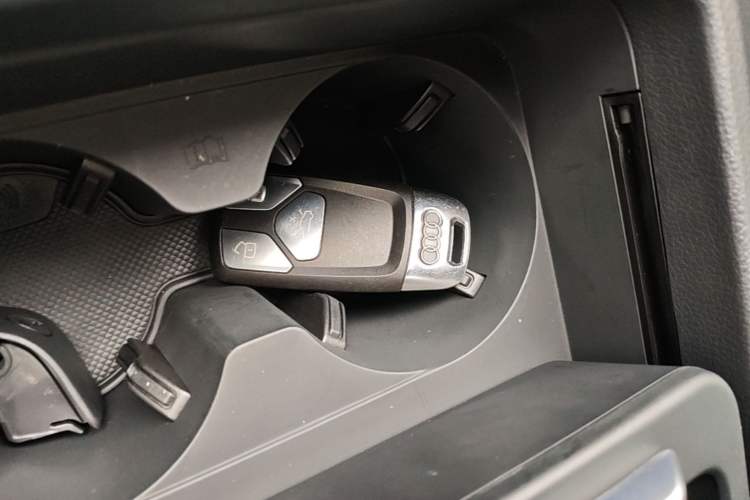 Used Audi Q5L 2024 40 TFSI Luxury Dynamic Edition Vehicle Key