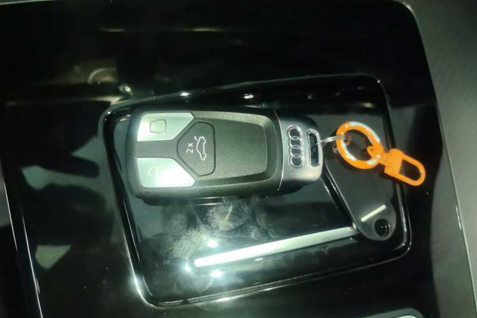 Used Audi Q5L 2024 40 TFSI Fashion Dynamic Model Vehicle Key