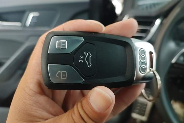 Used Audi Q5L 2024 40 TFSI Luxury Dynamic Edition Vehicle Key