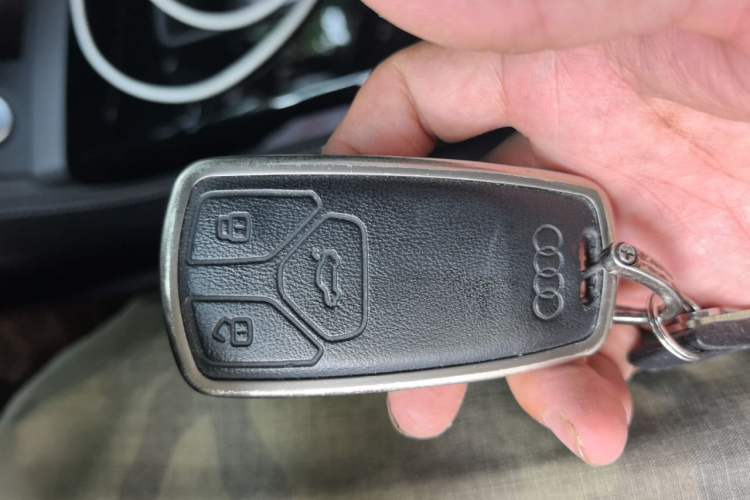 Used Audi Q5L 2024 45 TFSI Luxury Dynamic Model Vehicle Key