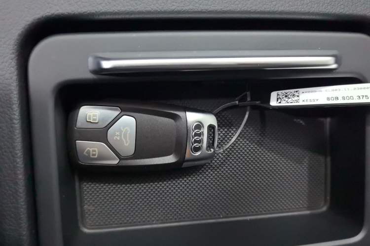 Used Audi Q5L 2024 40 TFSI Luxury Dynamic Edition Vehicle Key