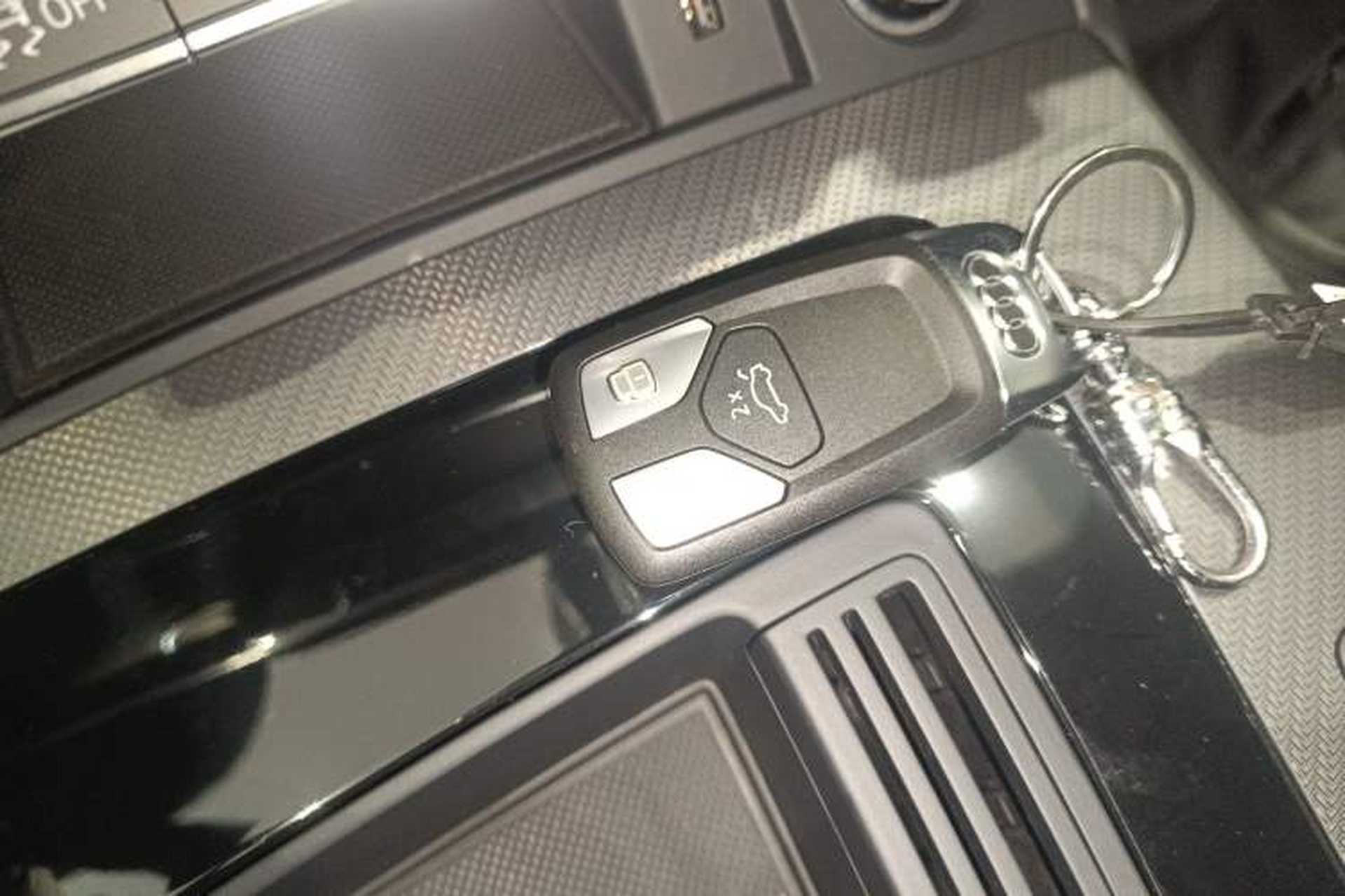 Used Audi Q5L 2024 40 TFSI Luxury Dynamic Edition Vehicle Key