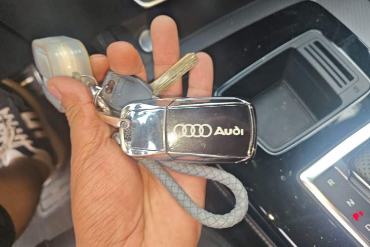 Used Audi Q5L 2024 45 TFSI Luxury Dynamic Model Vehicle Key