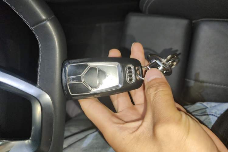 Used Audi Q5L 2024 40 TFSI Luxury Dynamic Edition Vehicle Key