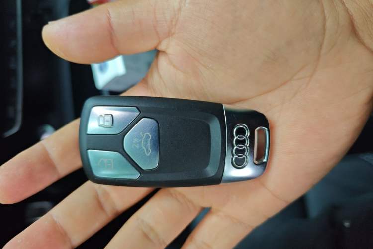 Used Audi Q5L 2024 45 TFSI Luxury Dynamic Model Vehicle Key
