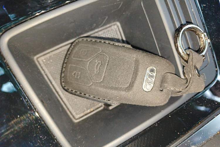 Used Audi Q5L 2024 40 TFSI Luxury Dynamic Edition Vehicle Key